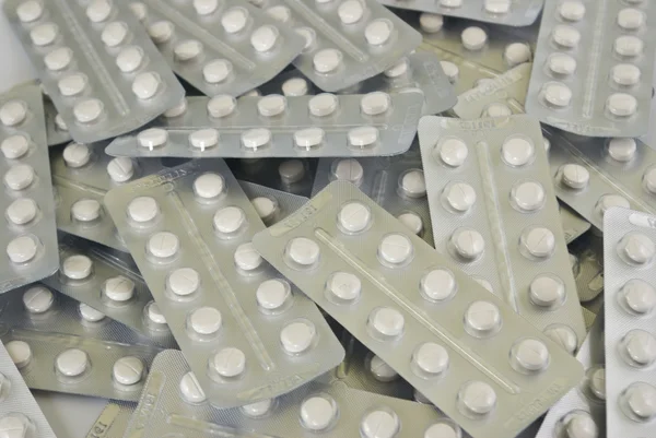 Weiße Pille in der Packung — Stockfoto