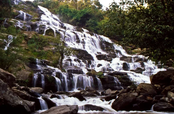 Wodospad w chiang mai, Tajlandia — Zdjęcie stockowe