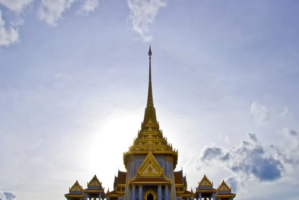 Topo do templo tailandês no templo de Buda — Fotografia de Stock