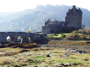 Eilean Donan castle of Scotland clipart