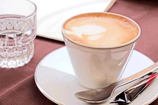 Cappuccino egy pohárban — Stock Fotó