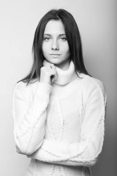 Portrait of a beautiful female model — Stock Photo, Image