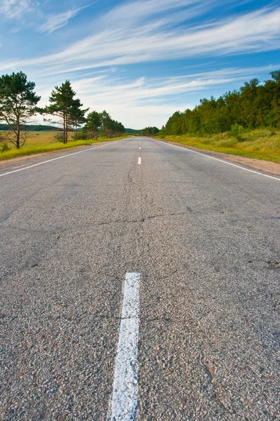 Estrada de asfalto velha — Fotografia de Stock