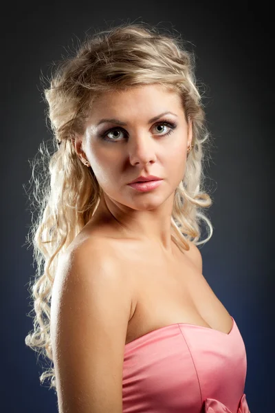 Closeup blonde vrouw portret — Stockfoto