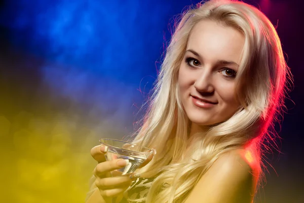 Femeia cu cocktail — Fotografie, imagine de stoc