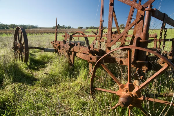 Oude boerderij plough roesten — Stockfoto