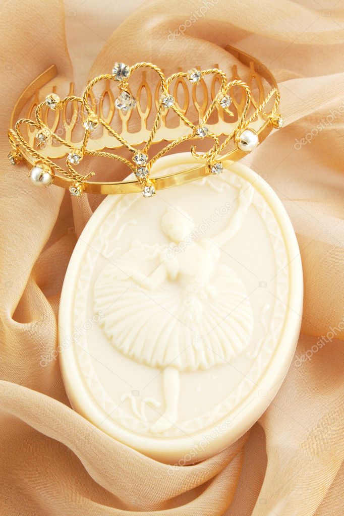 Soap with the image of ballerina and the gold diadem