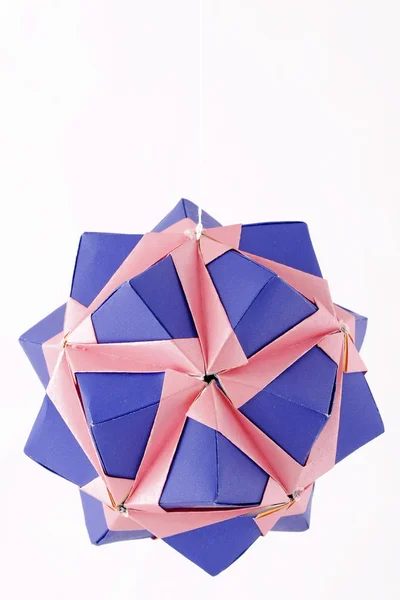Handgemachte Origami-Papierkugel Stockbild