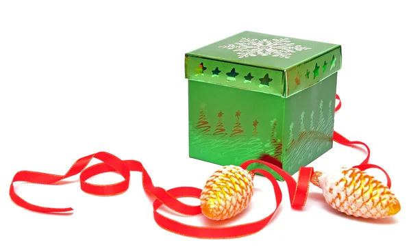 Caja para regalos y decoración navideña — Foto de Stock