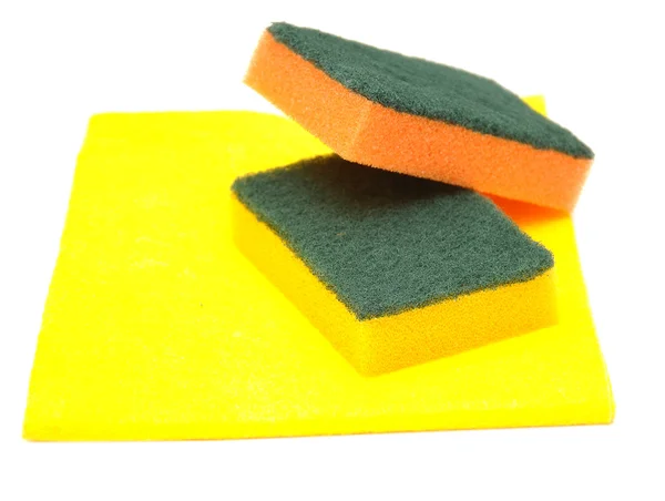Pano amarelo e esponja de cozinha — Fotografia de Stock