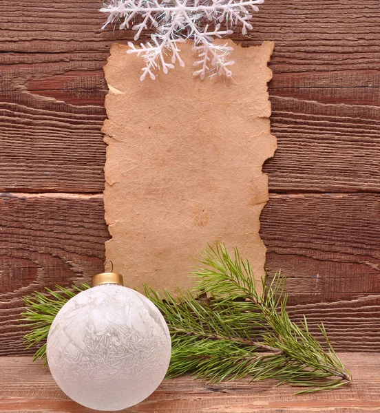 Vánoční dekorace a starého papíru — Stock fotografie