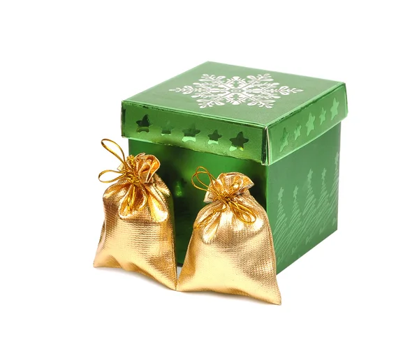 Glanzende geschenk zakken en christmas box — Stockfoto