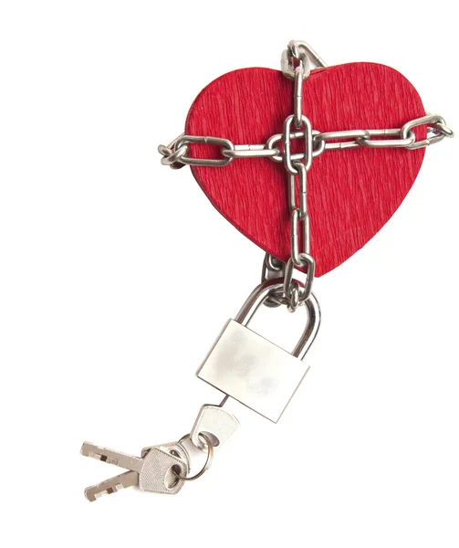 爱锁的心形状与上白色的链 — 图库照片