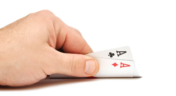 Man's hand opheffen van speelkaarten — Stockfoto