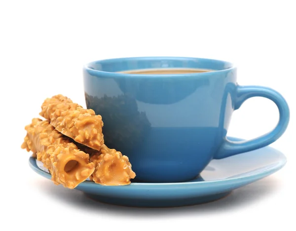 Kopp kaffe med mjölk och kakor — Stockfoto