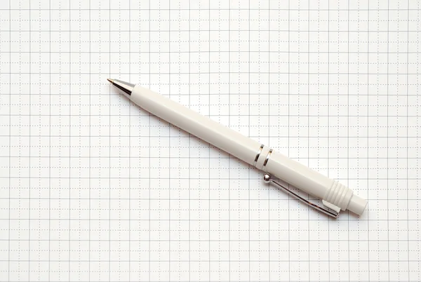 Közelkép a toll, a papír — Stock Fotó