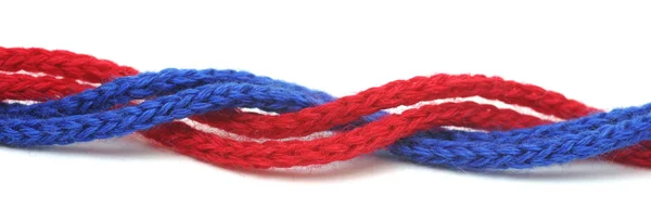 Kırmızı ve mavi sentetik halatlar — Stok fotoğraf