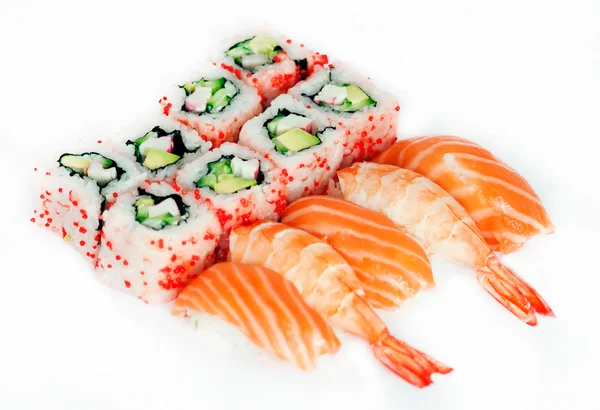 Sushi japonés tradicional y maki — Foto de Stock