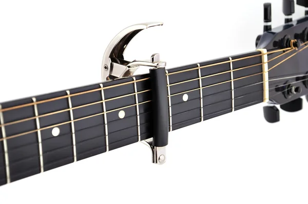 Kapodastr Atascado Una Guitarra Acústica Cuarto Traste —  Fotos de Stock