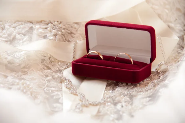 Two wedding rings in a box — Stock Photo, Image