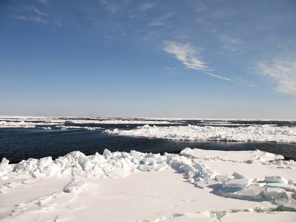 Buz kırıcı — Stok fotoğraf