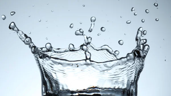 Splash water forms a water-crown. — Stock Photo, Image