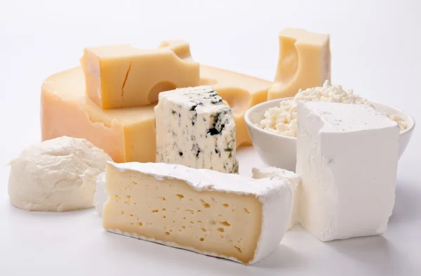 Vários tipos de queijos . — Fotografia de Stock