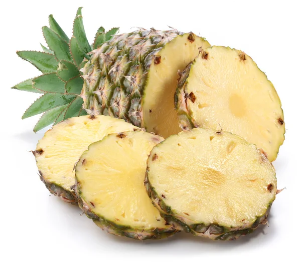 Skär ananas. — Stockfoto