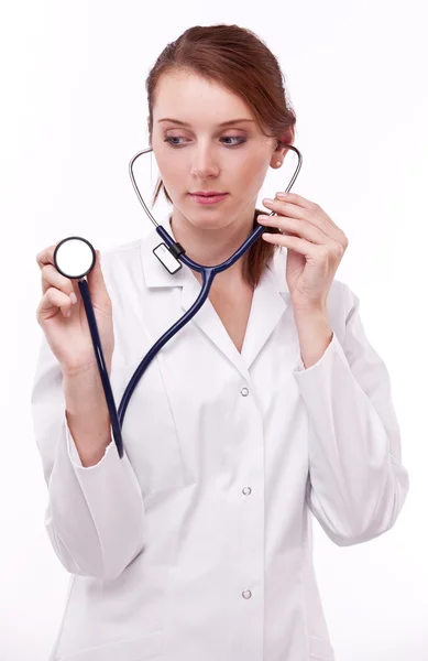 Arzt Hält Stethoskop Zur Hand Isoliert Auf Einem Weißen — Stockfoto