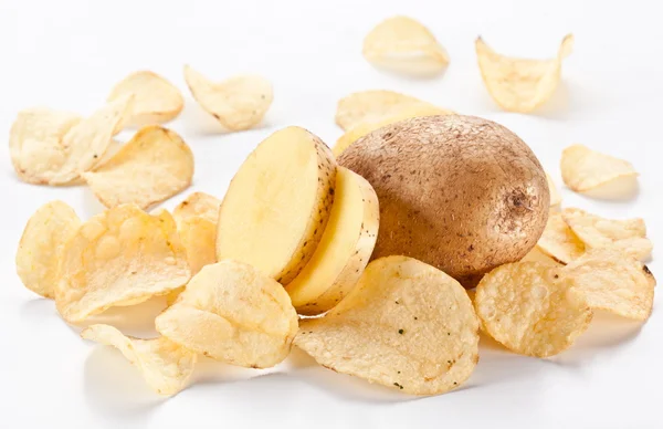 Patatas fritas aisladas sobre fondo blanco — Foto de Stock