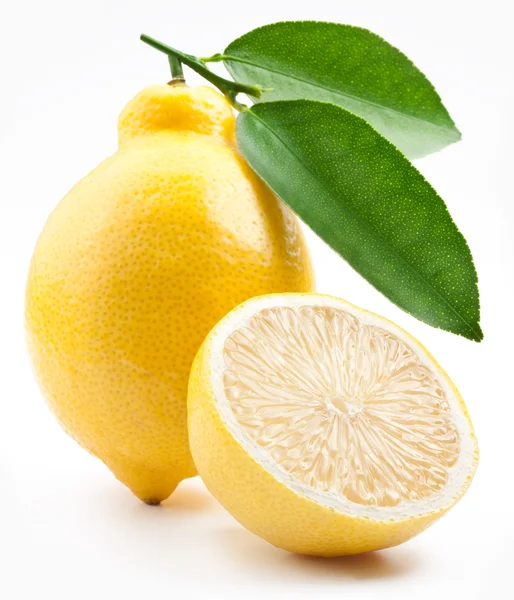 Limones maduros foto de alta calidad sobre un fondo blanco — Foto de Stock