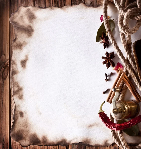 Espaço de imagem de papel com temperos de cozinha — Fotografia de Stock