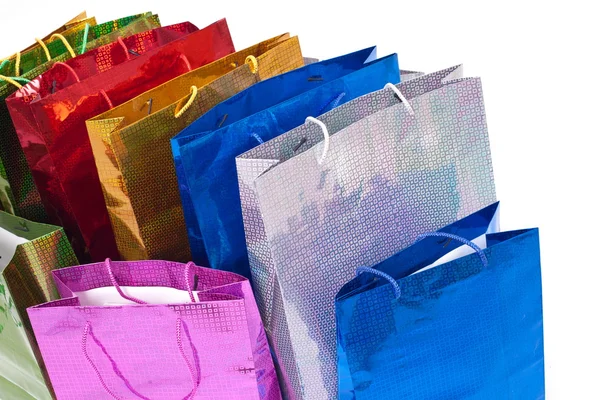Barevné nákupní tašky. izolované na bílém pozadí. — Stock fotografie