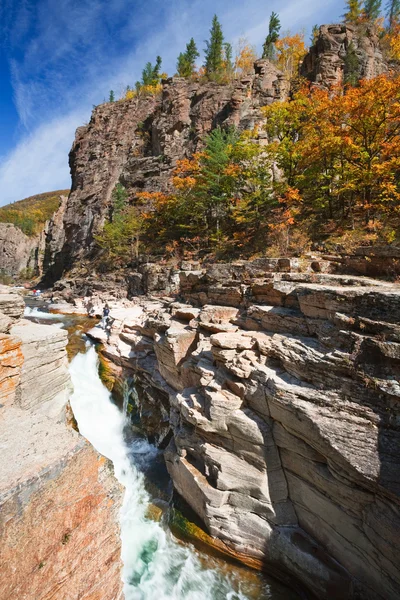 Krásná podzimní řeka — Stock fotografie