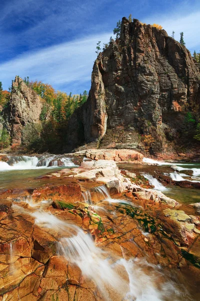 Autumn mountain water — Stock Photo, Image