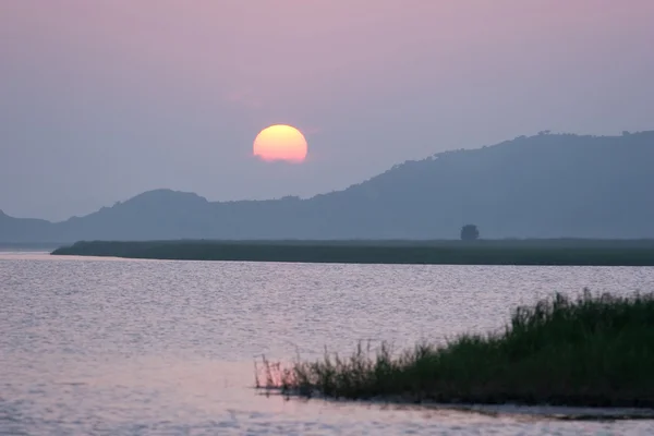 Stock image Sunset on lake