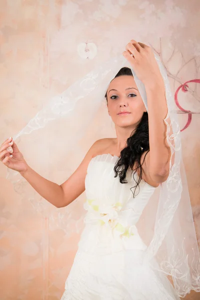 Young bride in a white dress — Stock Photo, Image