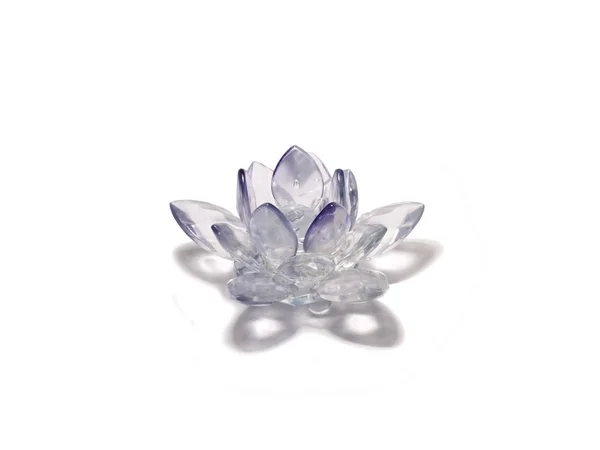 Kristal in de vorm van lotusbloem met schaduw over Wit — Stockfoto