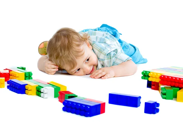 Roztomilý Malý Chlapeček Barevnými Stavebních Bloků Izolované Bílém Royalty Free Stock Fotografie