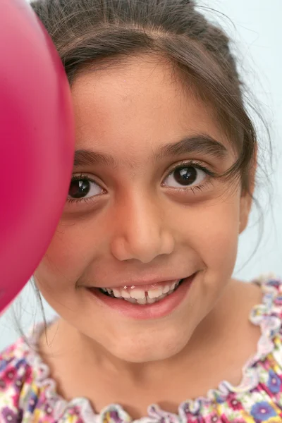 Kleine Mädchen Und Luftballon — Stockfoto