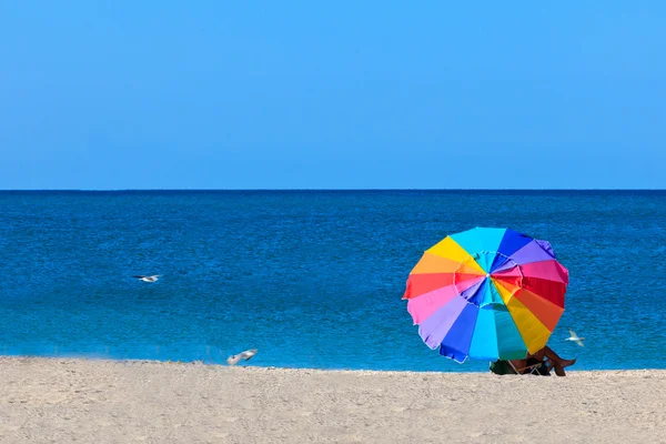 Relajarse en la playa — Foto de Stock