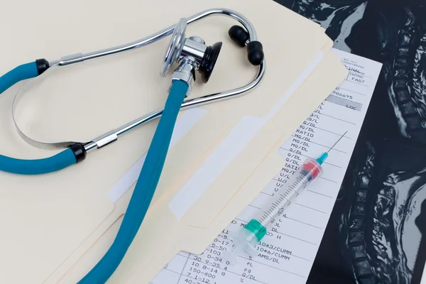Dokumentacji medycznej idealna stetoskop — Zdjęcie stockowe
