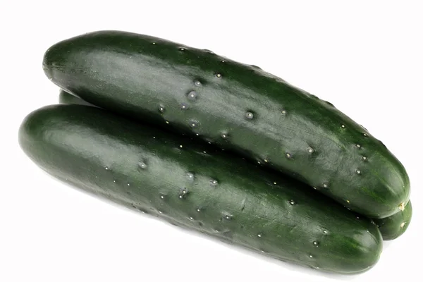 Biologische komkommers — Stockfoto