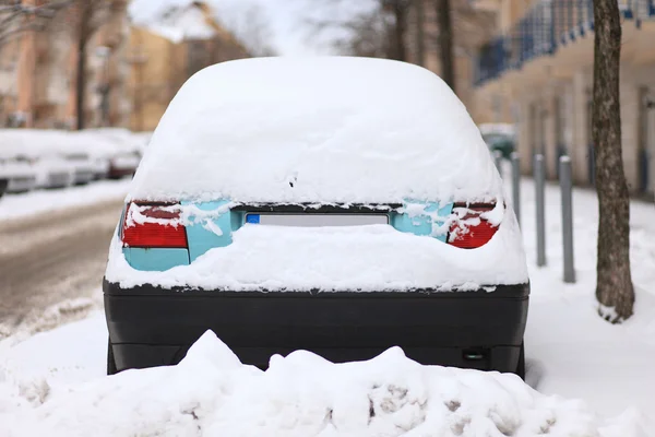 Samochodów objętych śniegu — Zdjęcie stockowe