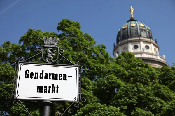 Gendarmenmarkt Signpost and Dome — Stock Photo, Image