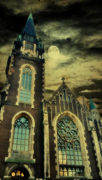 Grunge antik katedral Kulesi — Stok fotoğraf