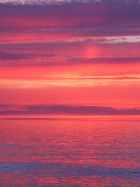 superior gölünün Kuzey Michigan'da kapalı güzel pembe renkleri yansıtacak.