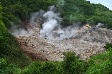 drive-in volkan soufriere, saint lucia yakınındaki görünümü kükürt springs.