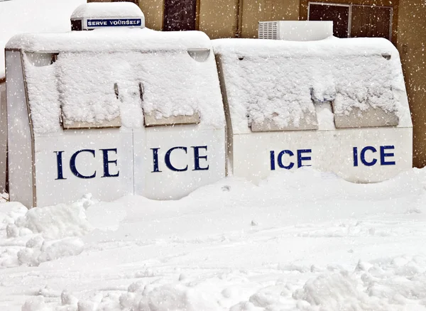 Ice Machines Front Store Covered Snow Storm — Stock Photo, Image