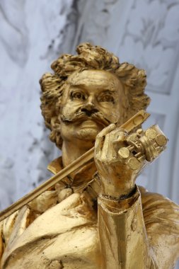 Viyana Strauss Anıtı